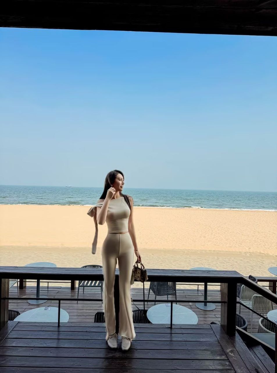 ID: 6617 - 北京 Call Girl