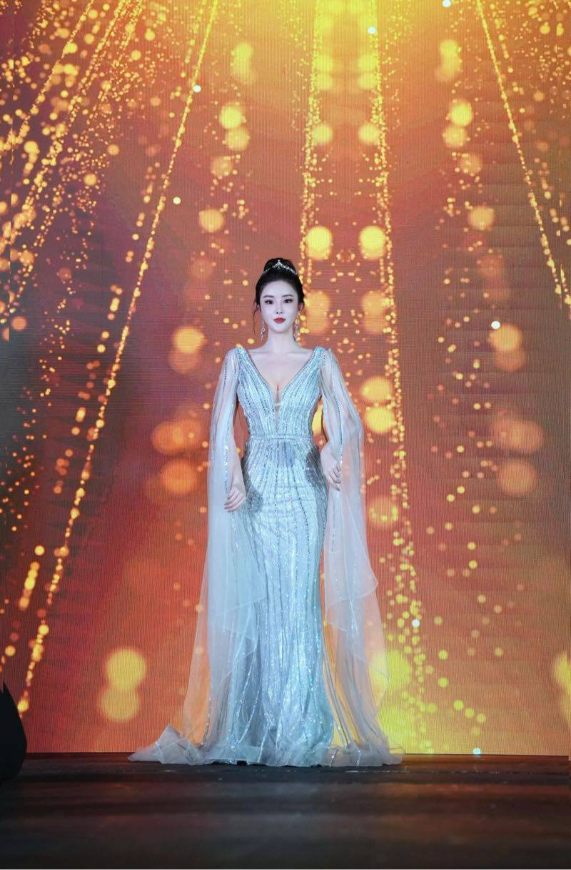 ID: 6665 - 北京 Call Girl