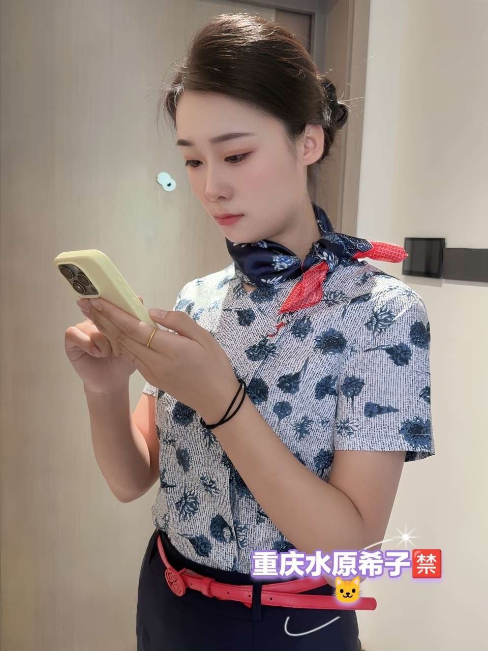 #重庆水原希子新到空姐。言谈举止气质佳，衣着大牌御姐型。身高171，体重96，🉑🐍🉑69，服务超级好无差评。 - Photo 1 - 重庆 Call Girl