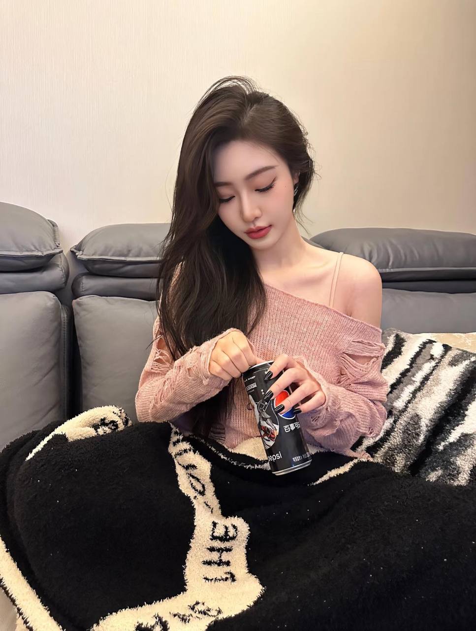 ID: 7071 - 广州 Call Girl