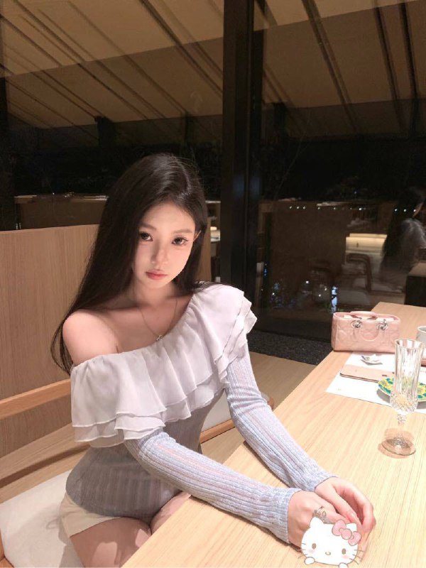 ID: 8545 - 深圳 Call Girl