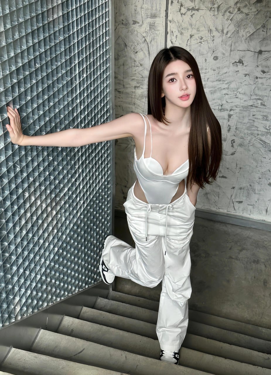 ID: 240 - Photo 1 - 西安 Call Girl